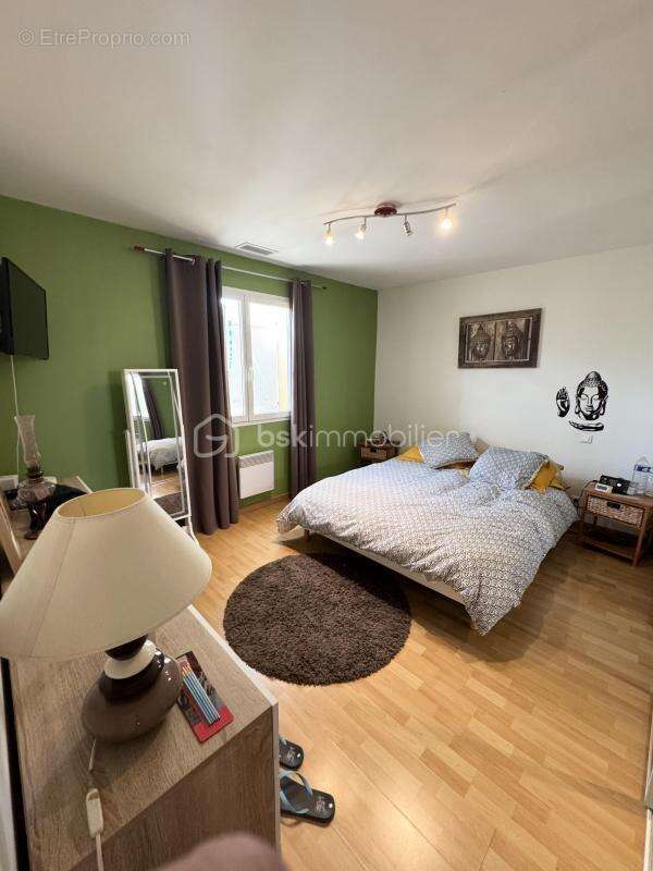 Maison à VILLENEUVE-LES-BEZIERS