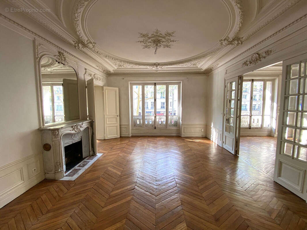 Appartement à PARIS-12E