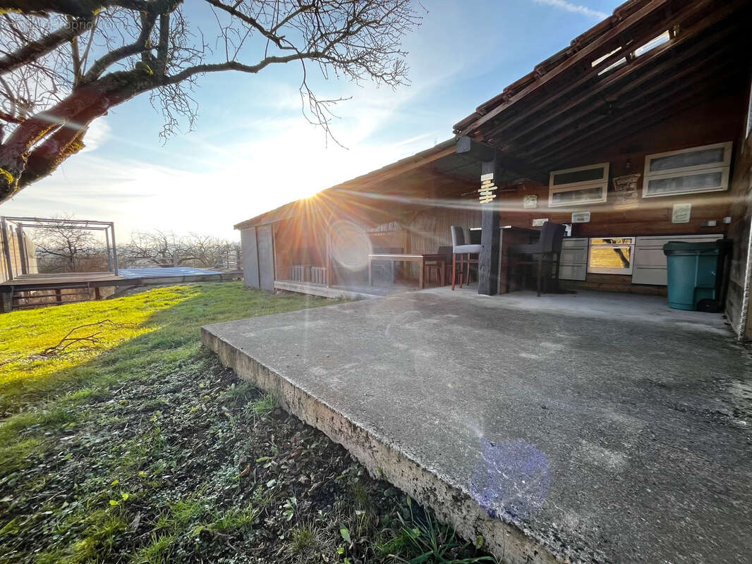 Maison à MENIL-LA-HORGNE