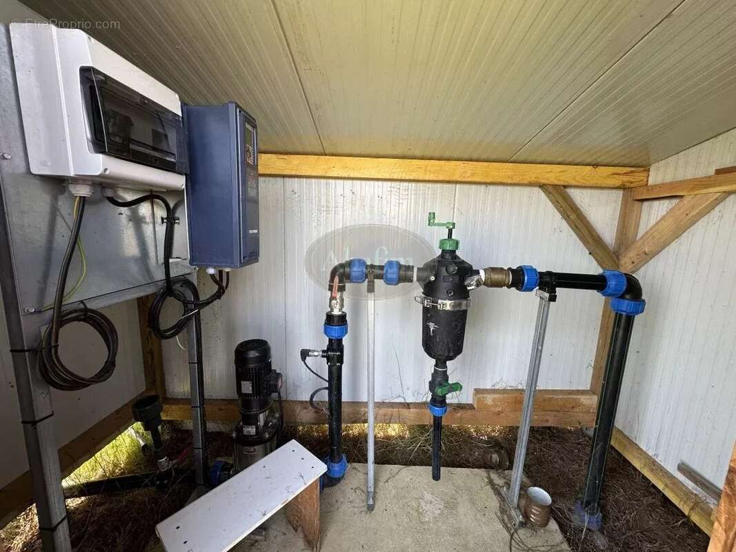 Commerce à PUYDARRIEUX