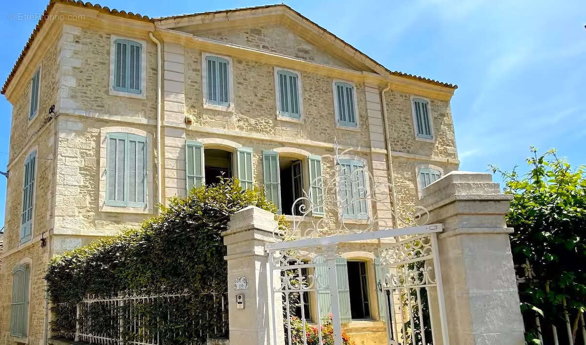 Maison à UZES