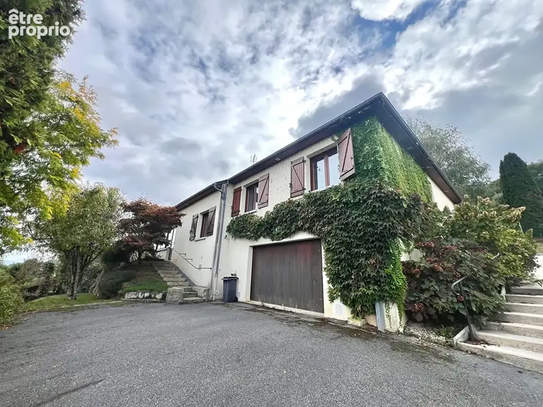 Maison Rieupeyroux 5 pièce(s) 158 m2 - photo 1