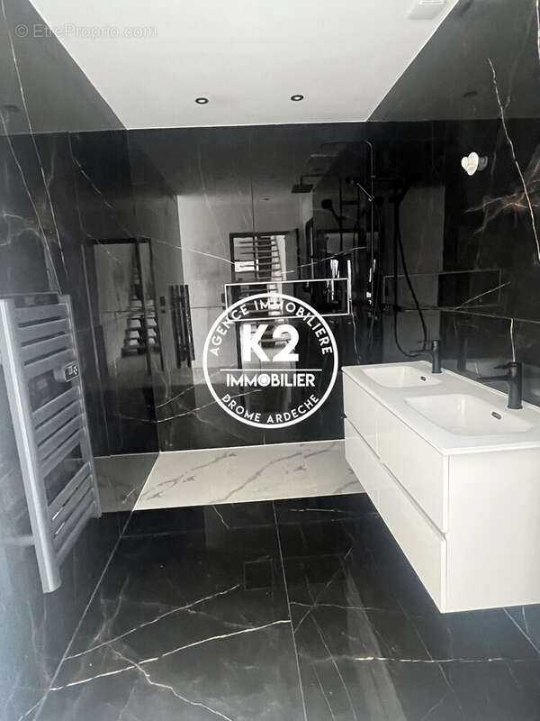 Maison à MALATAVERNE