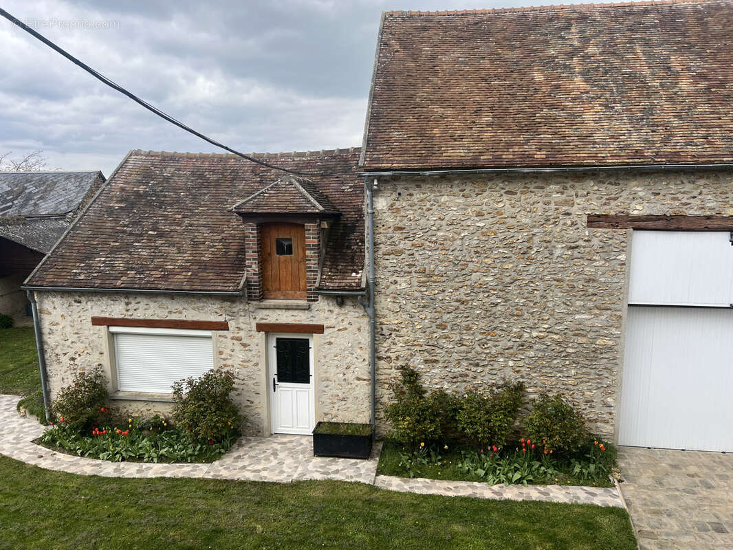 Maison à ORPHIN
