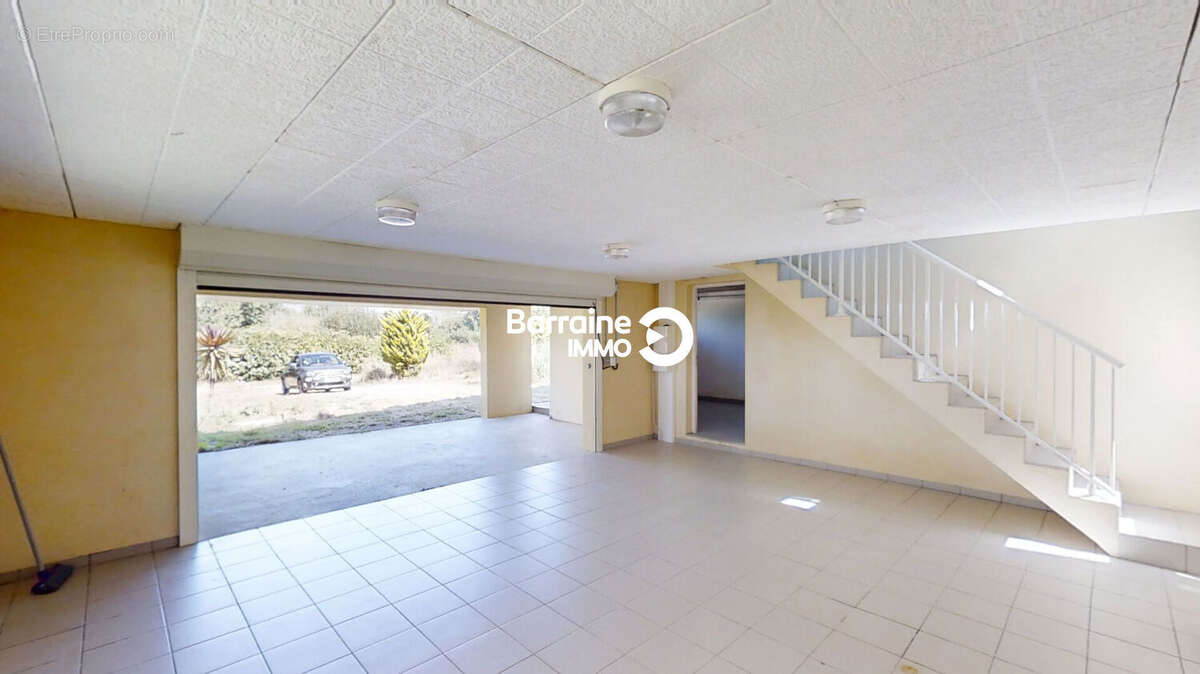 EXCLUSIVITE : Propriété de 164m² avec vue mer sur un terrain de 2 020 m² - photo 16