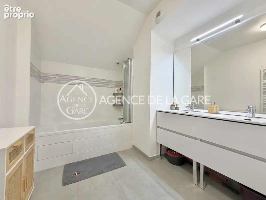 Appartement 5 pièces 95 m² à vendre à Combs-La-Ville (77380) - photo 9