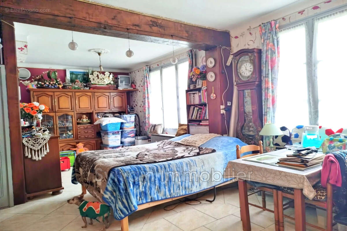 Maison à FORMERIE