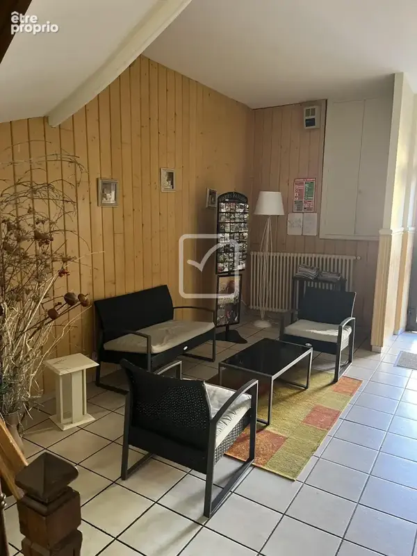 Ensemble immobilier de 799 m2 : Hôtel 2 étoiles, bar et restaurant - photo 12