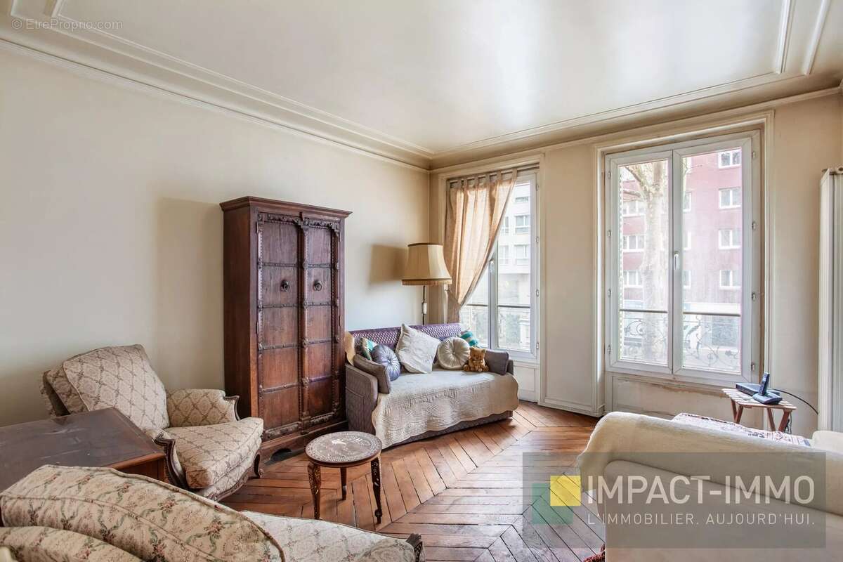 Appartement à PARIS-17E