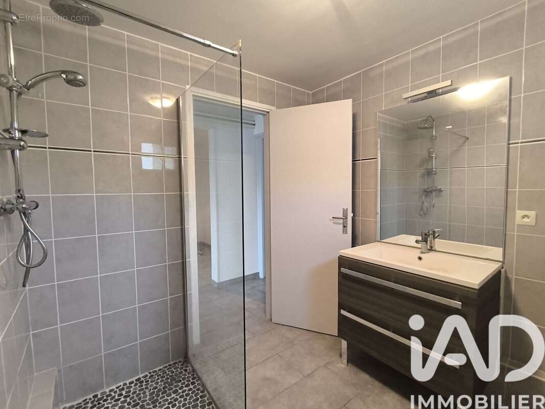 Maison 142 m² à Pineuilh  - photo 4