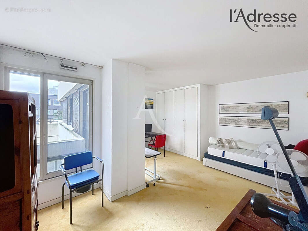 Appartement à SURESNES