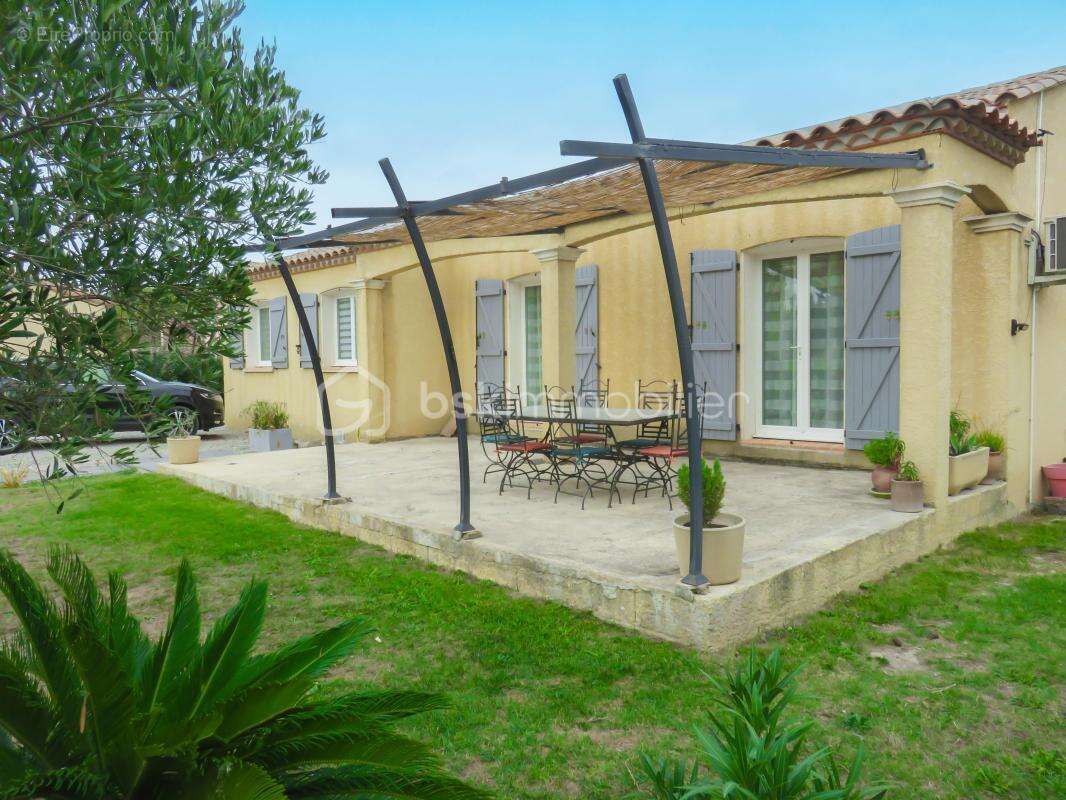 À 3 minutes de lézignan-corbières - villa plain-pied 105 m² - piscine - 966 m² de terrain - garage - panneaux photovoltaïques - photo 2