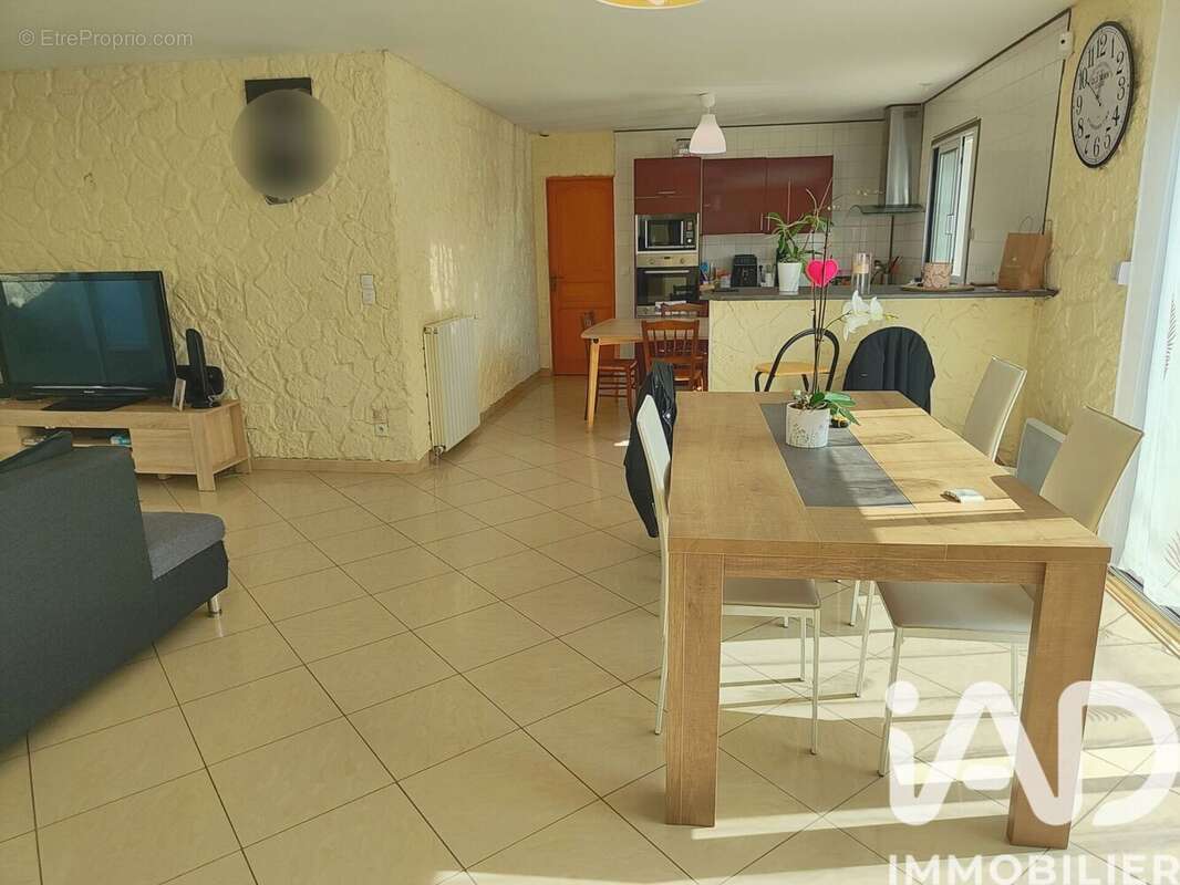 Photo 4 - Maison à CHAMPNIERS