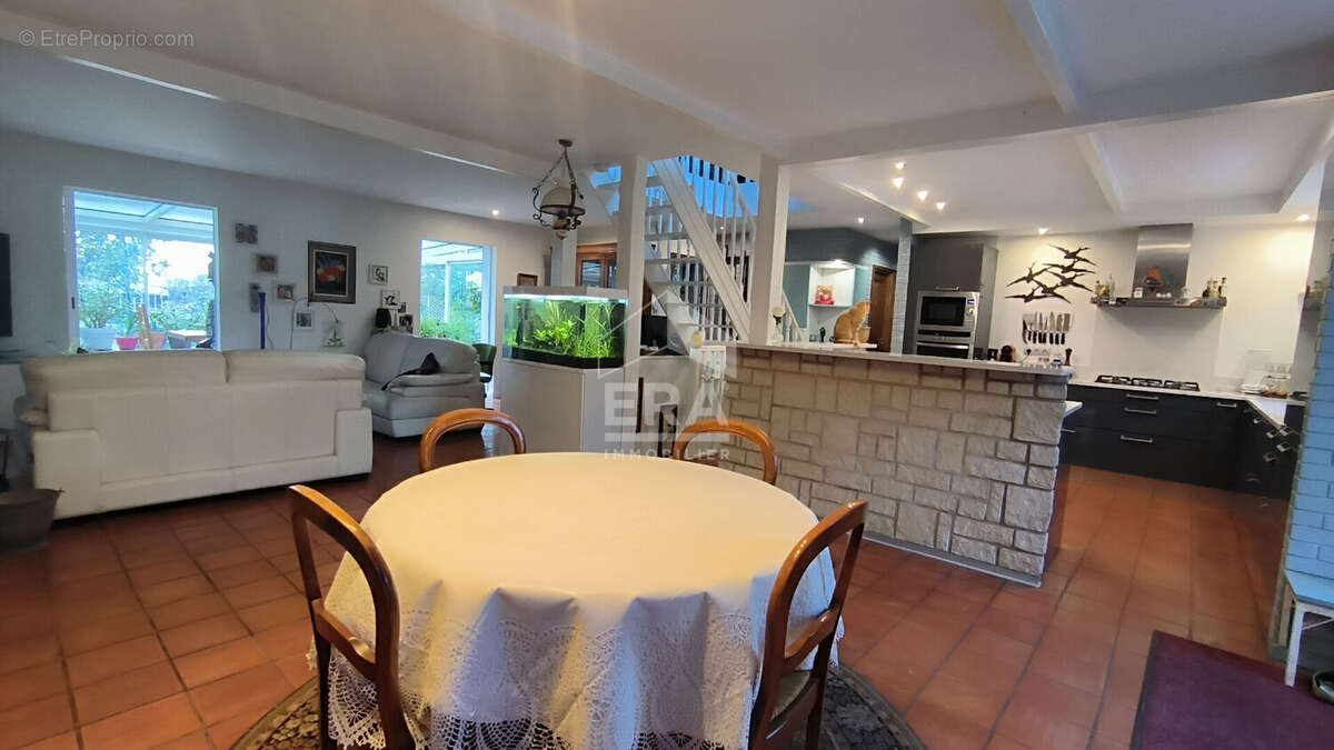 Maison à SAINT-GERMAIN-LES-ARPAJON