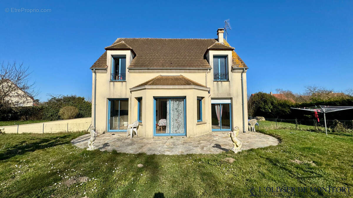 Maison à MONTFORT-L'AMAURY