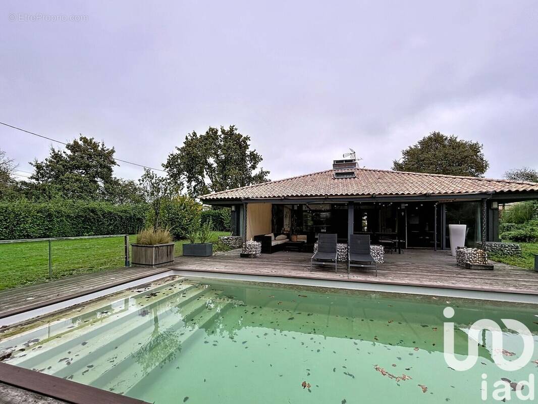 Photo 1 - Maison à CARIGNAN-DE-BORDEAUX