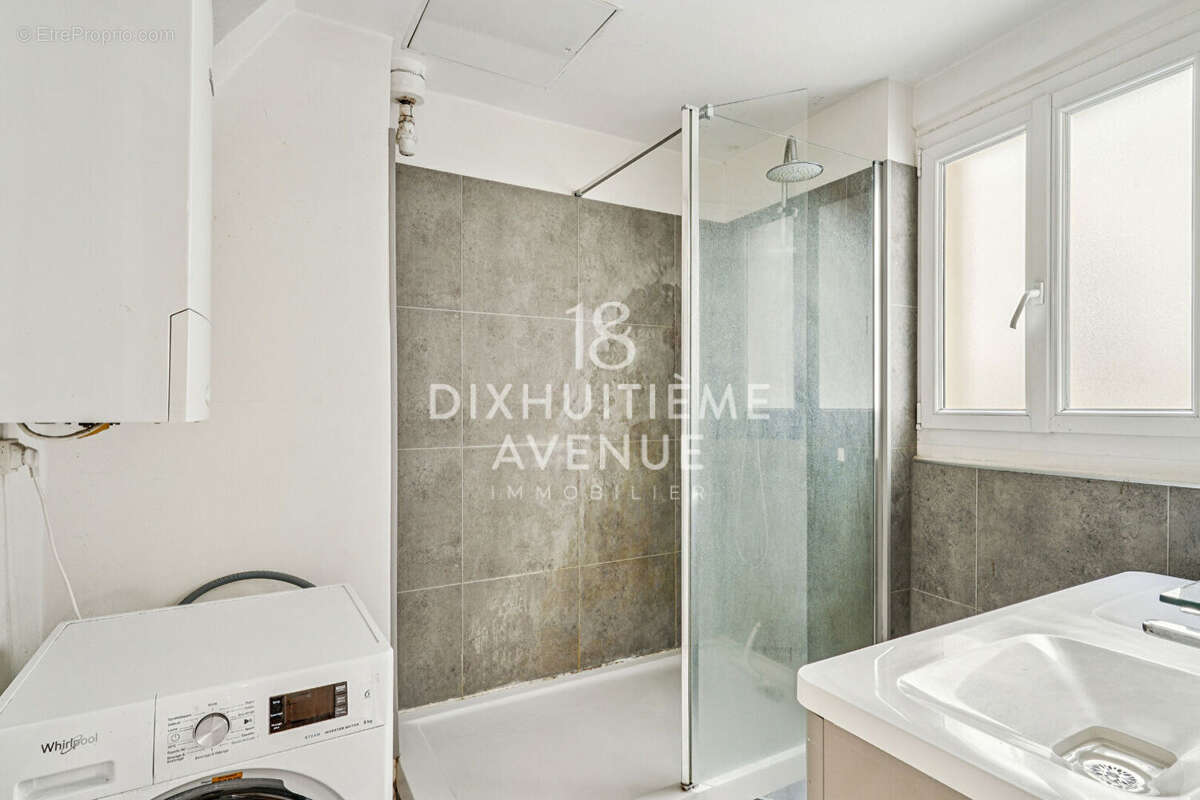 Appartement à PARIS-18E