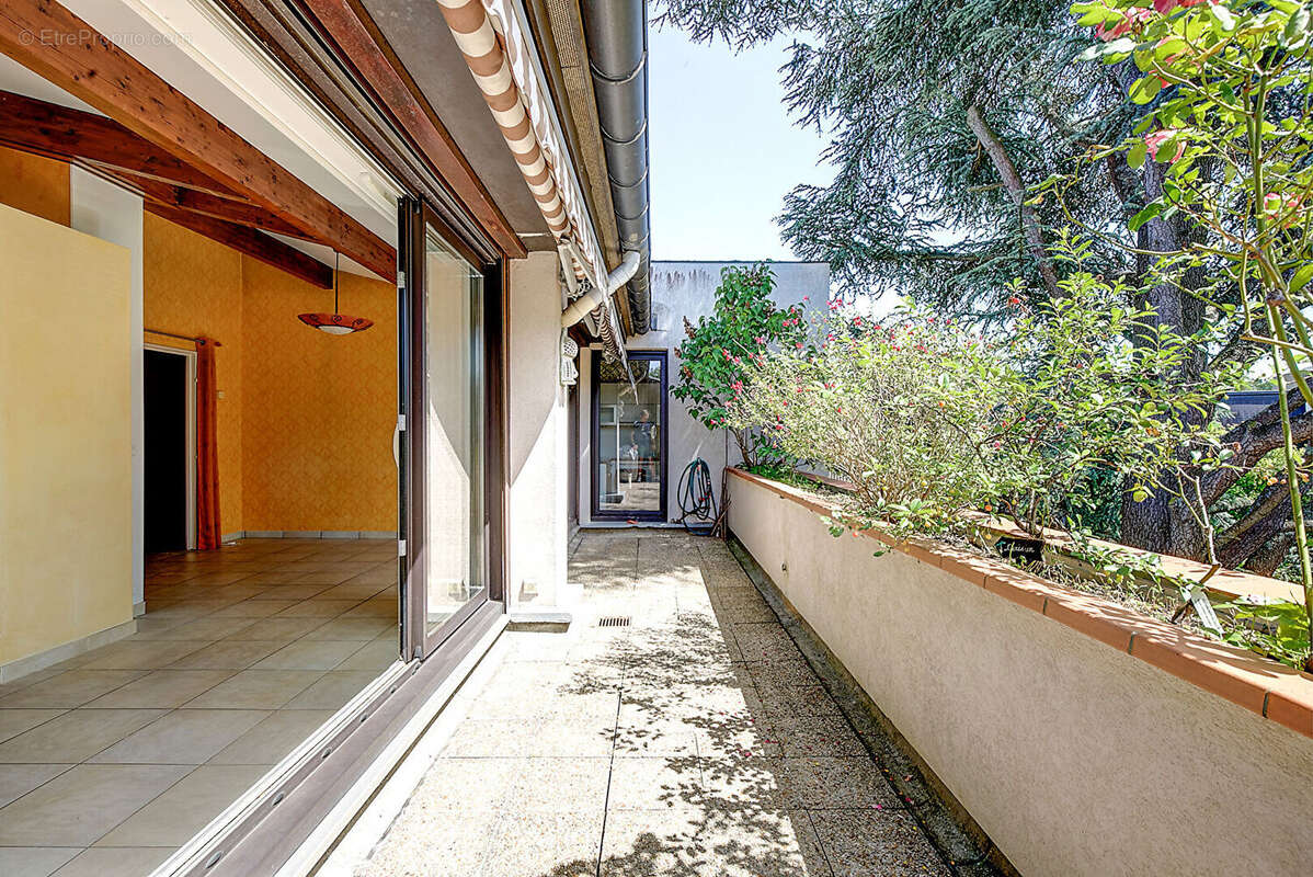 Appartement à VILLE-D'AVRAY