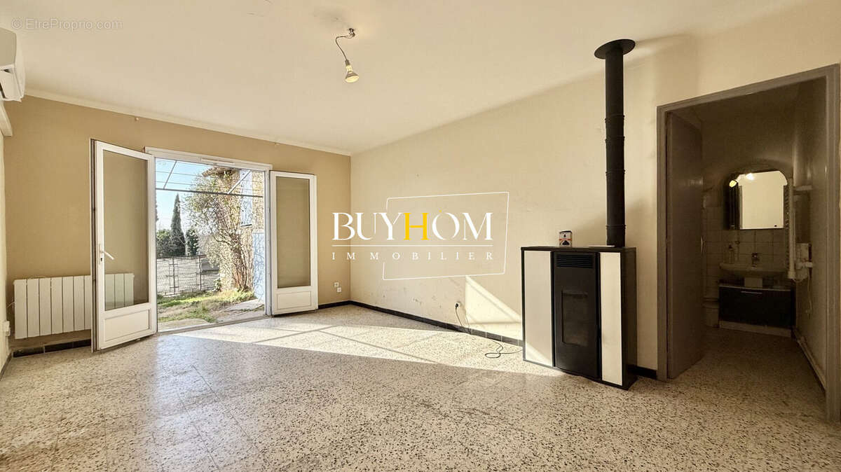 Maison à L'ISLE-SUR-LA-SORGUE