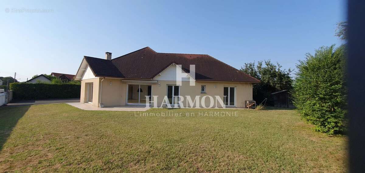 Maison de 144m² avec 3ch, bureau et garage sur 900m² - photo 9