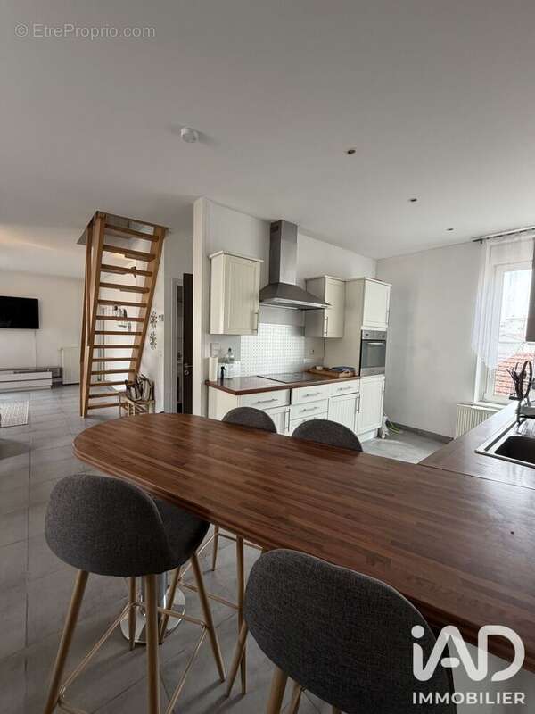 Appartement 74 m² à Saint-Max  - photo 2