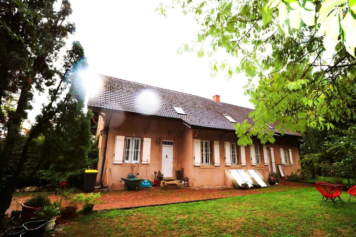 Maison à PIERRE-DE-BRESSE