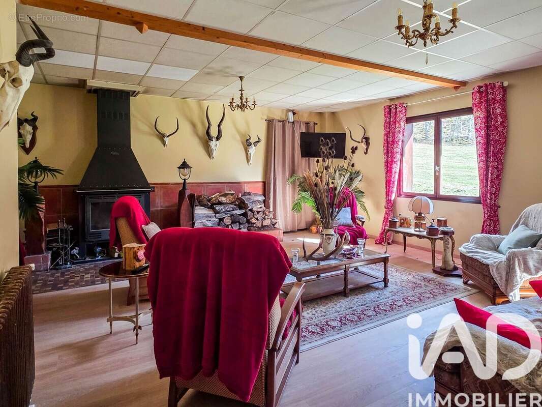 Maison 182 m² à Saint-Chely-D'aubrac  - photo 9