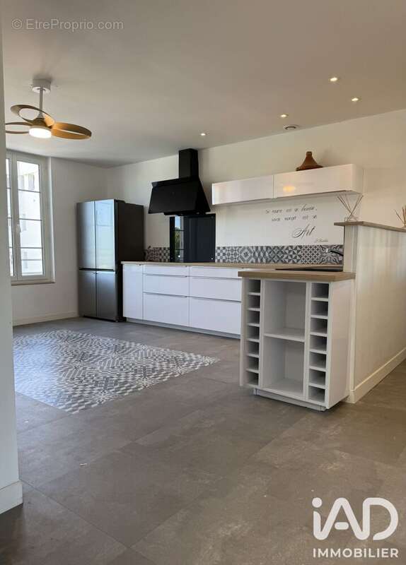 Appartement 163 m² à Saintes  - photo 2