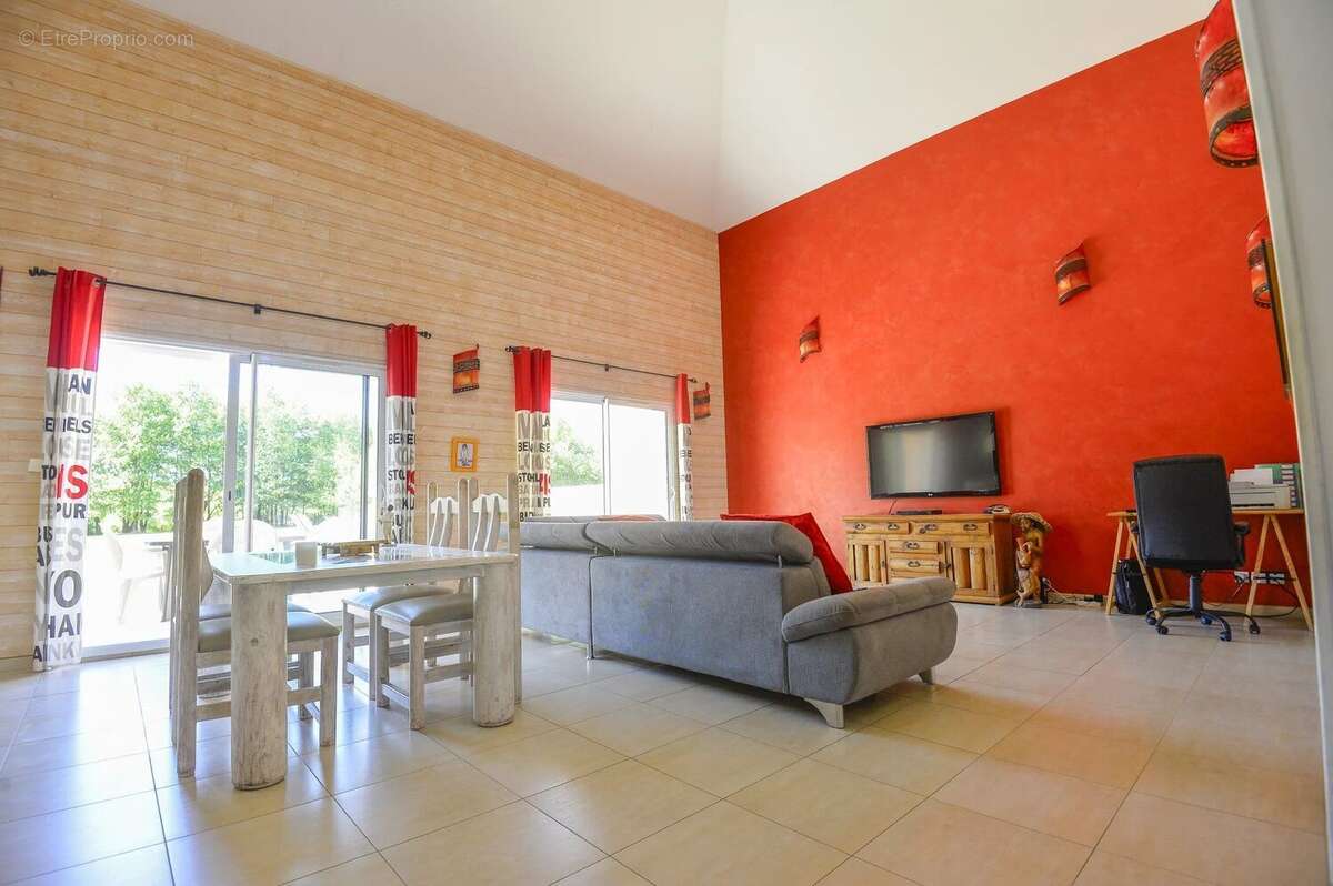 Maison à PONT-SAINT-MARTIN