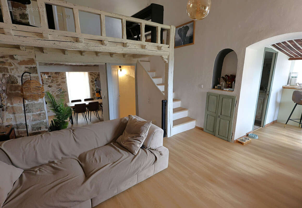 Maison de village de 106 m² avec jardin et piscine à Peymeinade - photo 7
