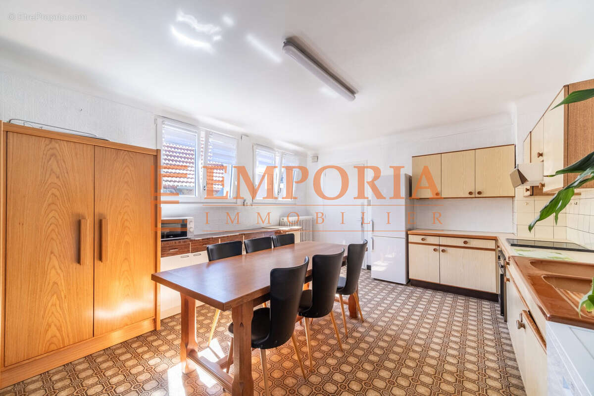 Maison 185 m² à Etupes  - photo 6