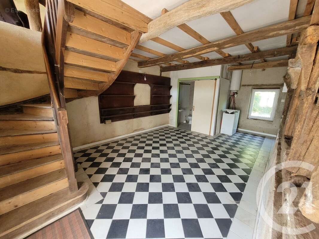 Maison 431 m² à Montpont-En-Bresse  - photo 16