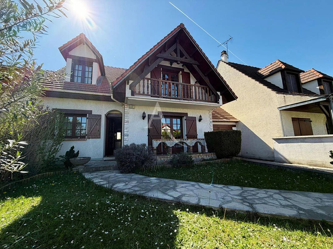 Maison à TREMBLAY-EN-FRANCE