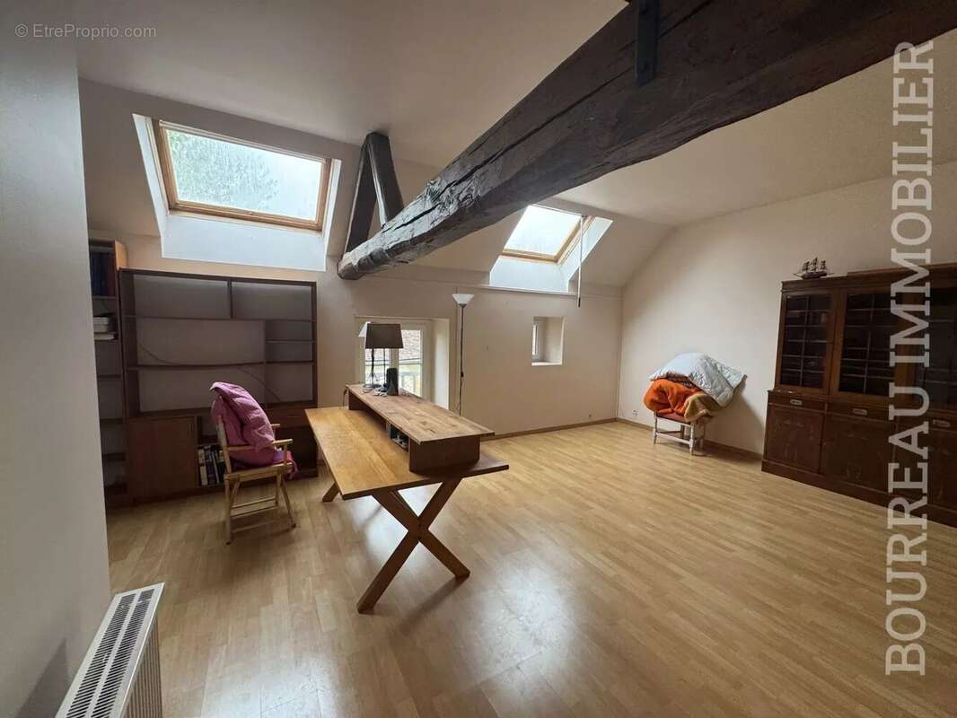 Maison à CHASSY