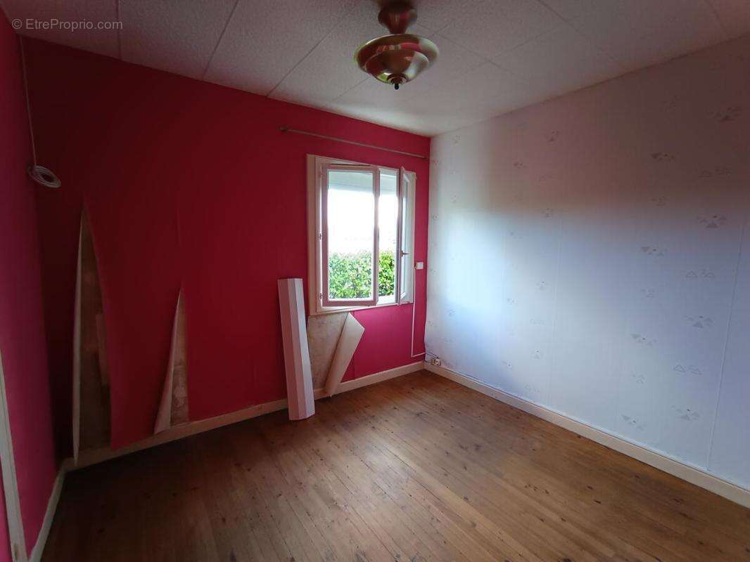 Maison à SAINT-SEURIN-SUR-L'ISLE