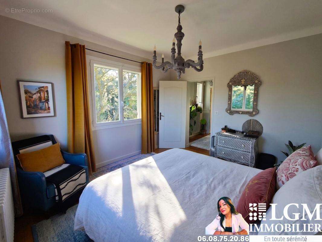 Aix-en-Provence Les Granettes - Bastide de charme 205 m² avec piscine sur 2 250 m² - photo 11