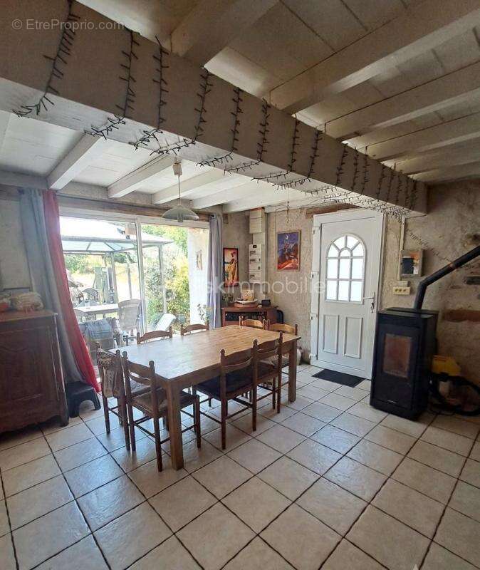 Charme et Authenticité : Maison en pierre restaurée (100m²) - photo 5