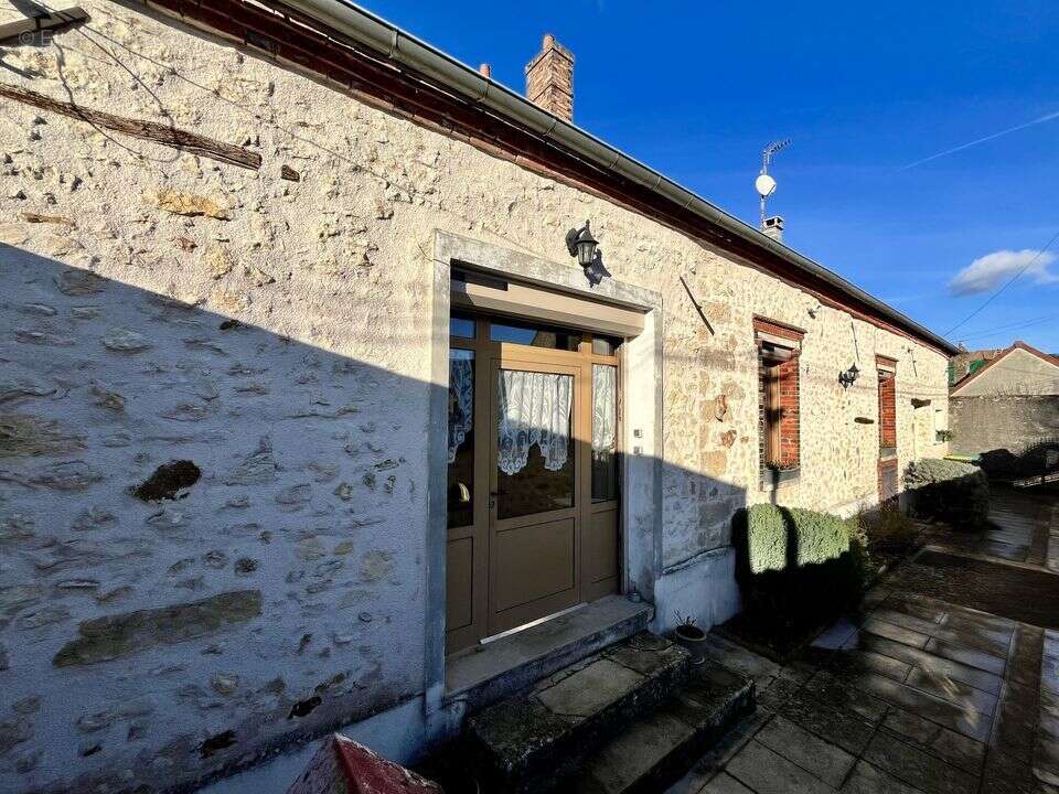 Maison à DONNEMARIE-DONTILLY