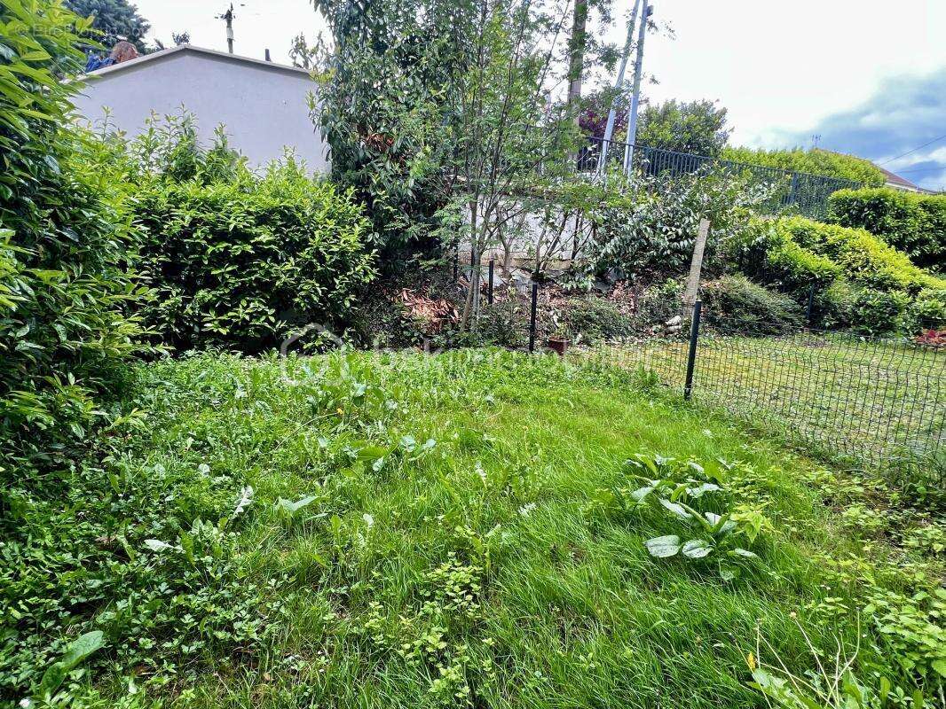 Appartement à CRECY-LA-CHAPELLE