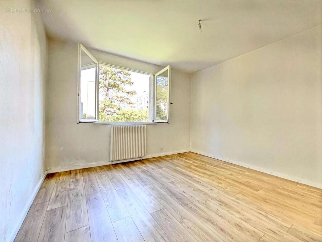 Appartement 50 m² à Decines-Charpieu  - photo 3