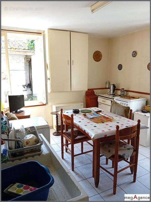 Maison à SAINT-JEAN-D&#039;ANGELY