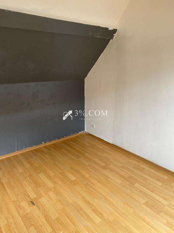 Maison semi individuelle à rénover à Saultain - photo 9