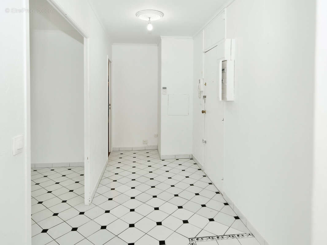 Appartement à VAUX-LE-PENIL