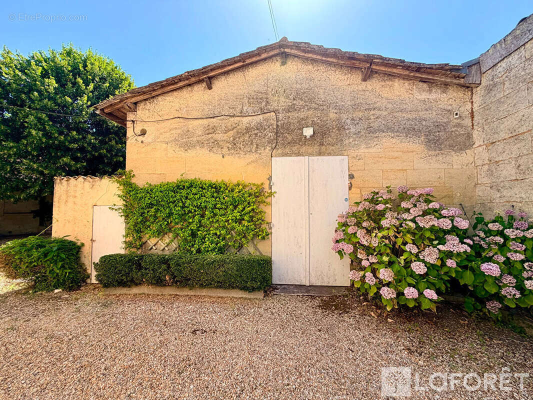 Maison en pierre izon -  160 m2 - 5 chambres - photo 17