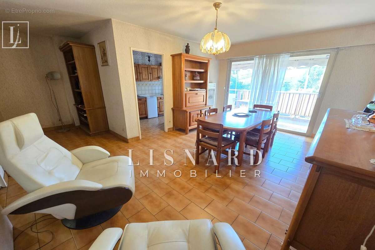 Appartement à VALLAURIS