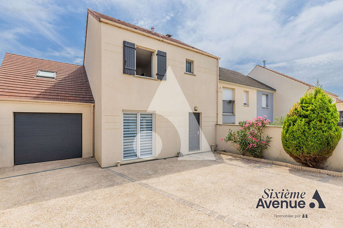 Maison 5 Chambres Saint Germain Les Arpajon 147 m² - photo 3