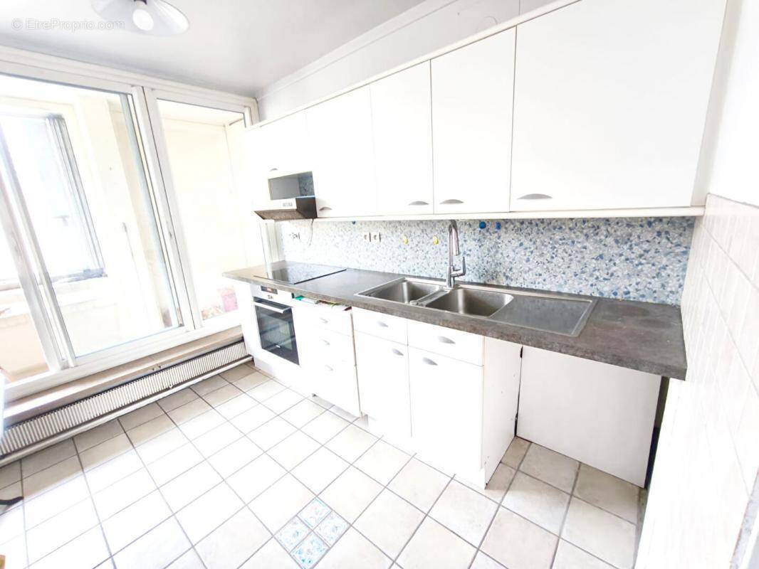 Appartement à LYON-9E