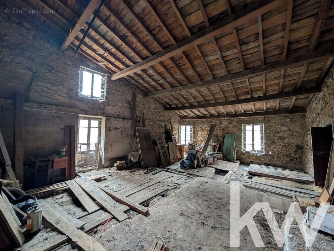 Maison 102 m² à Orsonnette  - photo 2
