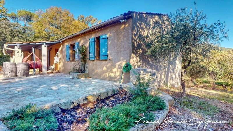 Maison à LA ROQUEBRUSSANNE