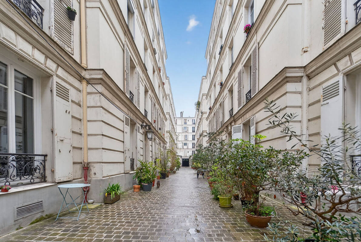 Appartement à PARIS-19E